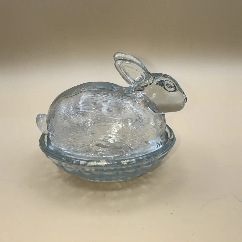Vintage LE SMITH Glass Bunny Rabbit Covered Candy Dish 4.5